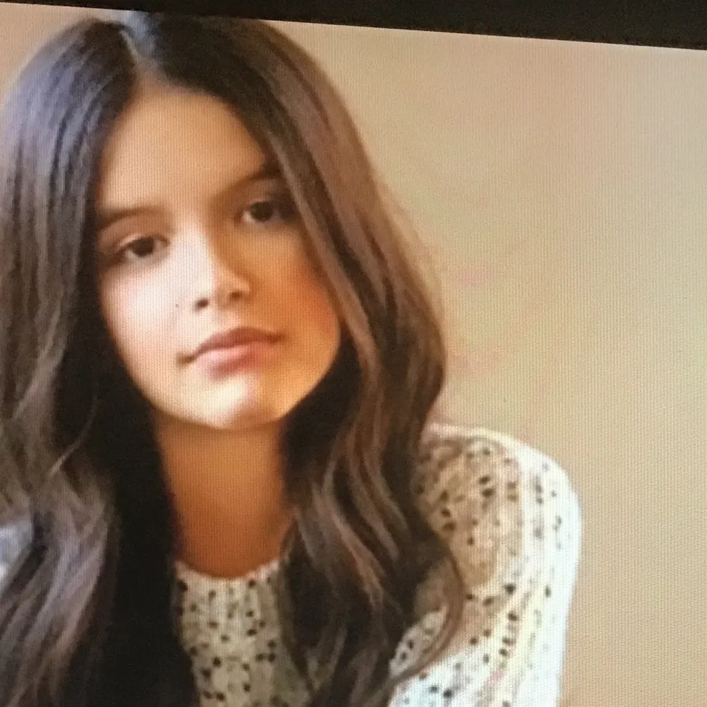 chat with ai character: Yaya