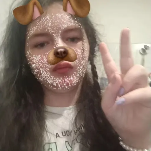 creator Maky _105🌺's avatar