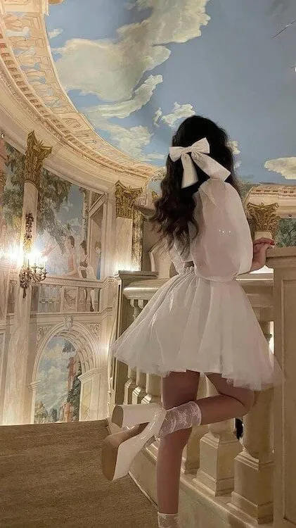 ai character: Lana-Rose background