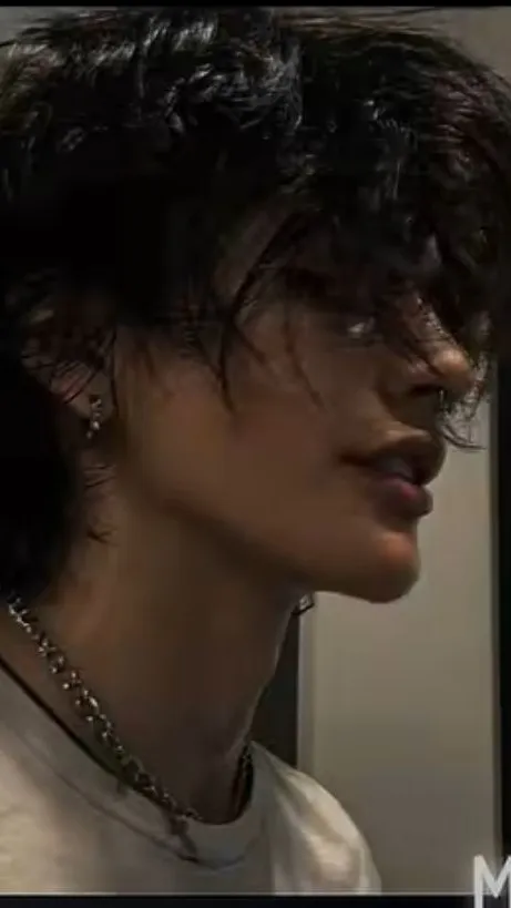 ai character: Felix background