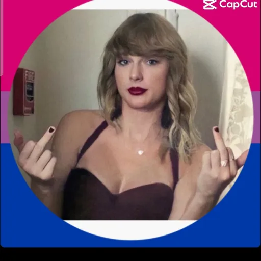 creator TaysPoetTypewriter's avatar