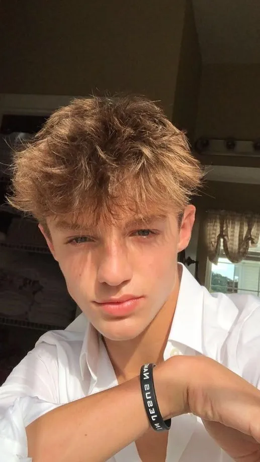 ai character: Wes background