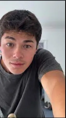 ai character: Benjamin background