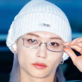 chat with ai character: Lee Felix