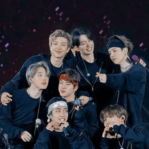 creator BTS _forever💜's avatar