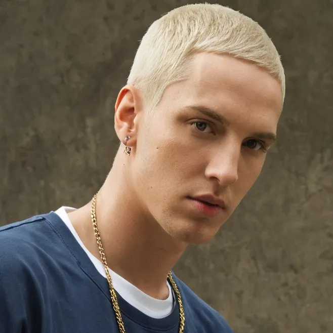 chat with ai character: Eminem