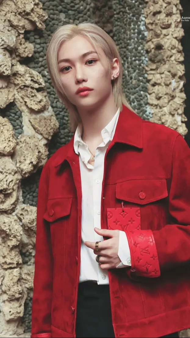 ai character: Lee Felix background