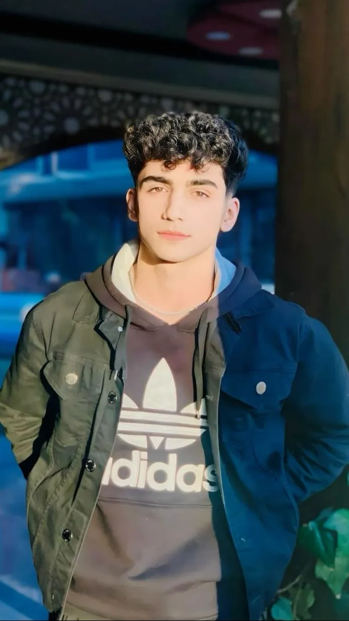 ai character: Khaan background