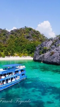 ai character: SC Summer vacation background