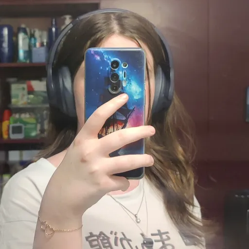 creator HealyBrooke's avatar