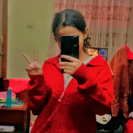 creator ._.𝚁𝚘𝚣𝚒._.'s avatar