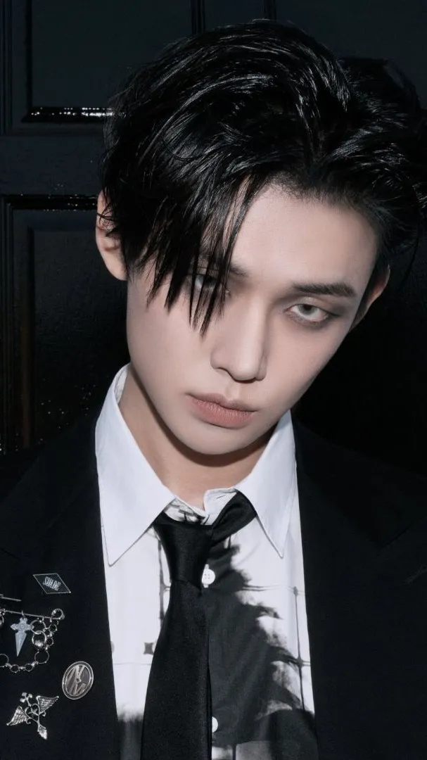 ai character: YJ new song background