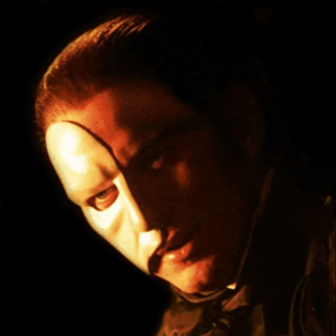 chat with ai character: Phantom of Opera