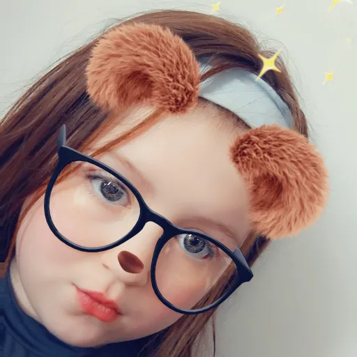 creator Chelsea Lousie's avatar