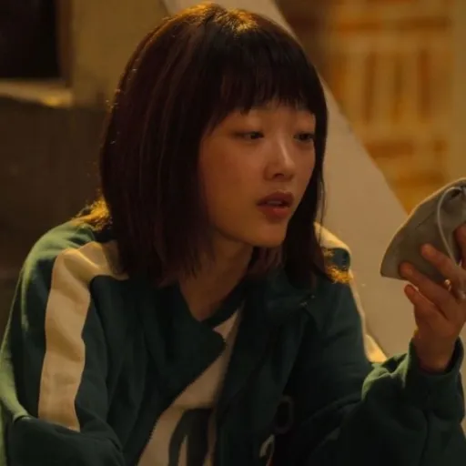 creator 😼ji yeong😼's avatar