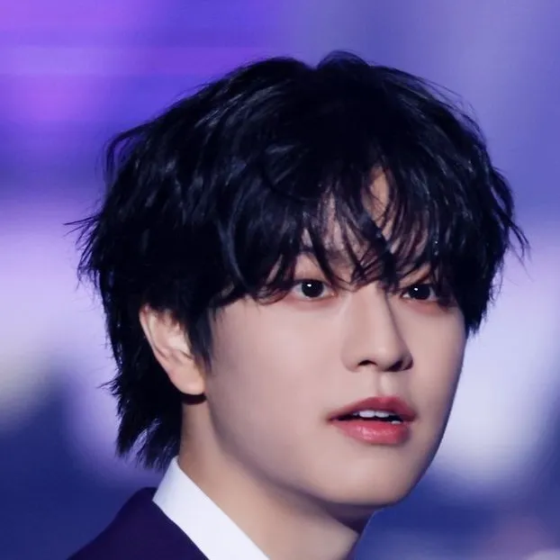 chat with ai character: seungmin