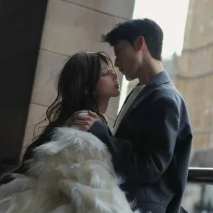 chat with ai character: Minji yung seoun