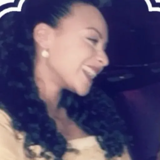 creator ℰ𝓂ℯ𝓁𝓎!♡'s avatar