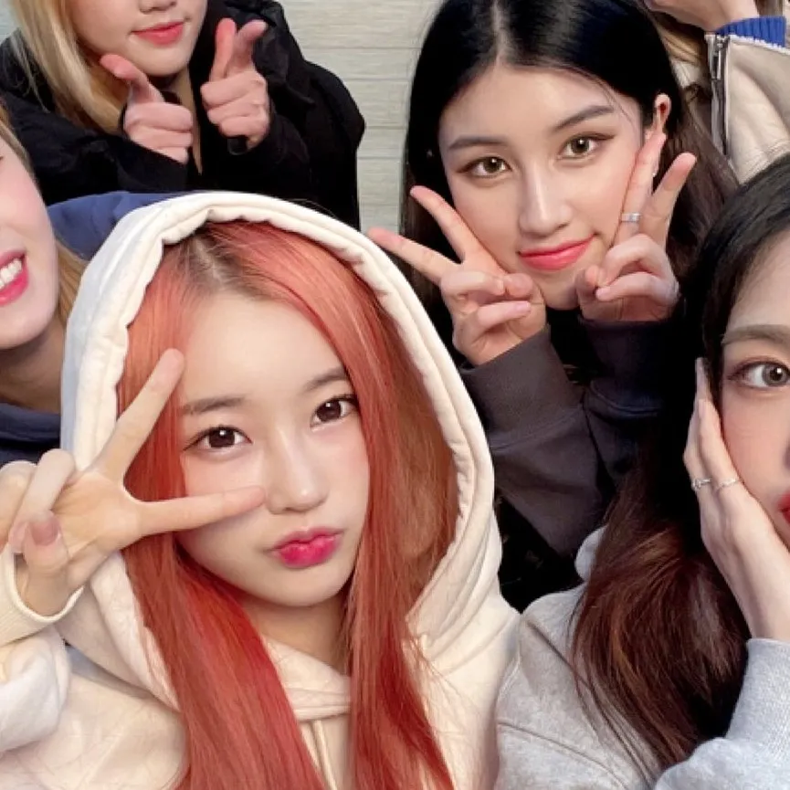 chat with ai character: Kpop