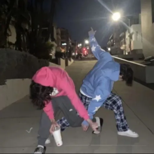 creator 에밀리!😝's avatar