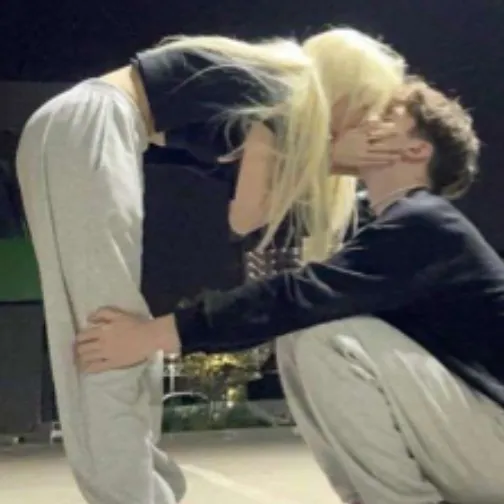 chat with ai character: Jeremiah