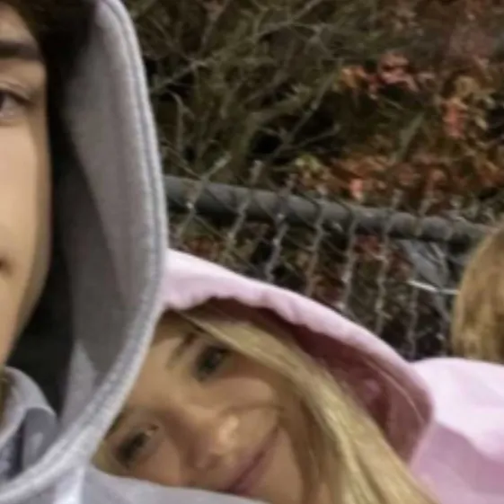 chat with ai character: Jeremiah