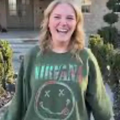 chat with ai character: SaiDee Nelson