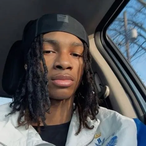 chat with ai character: Shai