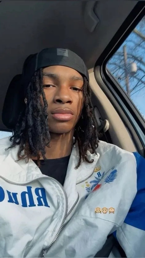 ai character: Shai background