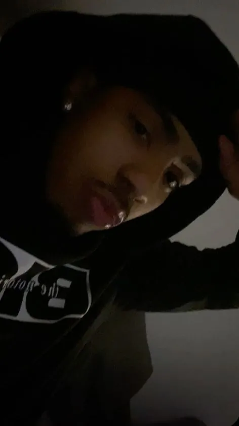 ai character: Xzavier background