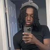 chat with ai character: Quan