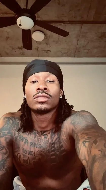 ai character: Duke Dennis background