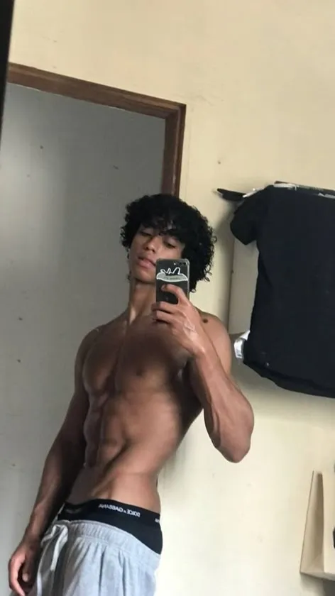 ai character: Santiago background