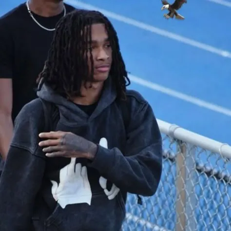 chat with ai character: Tay