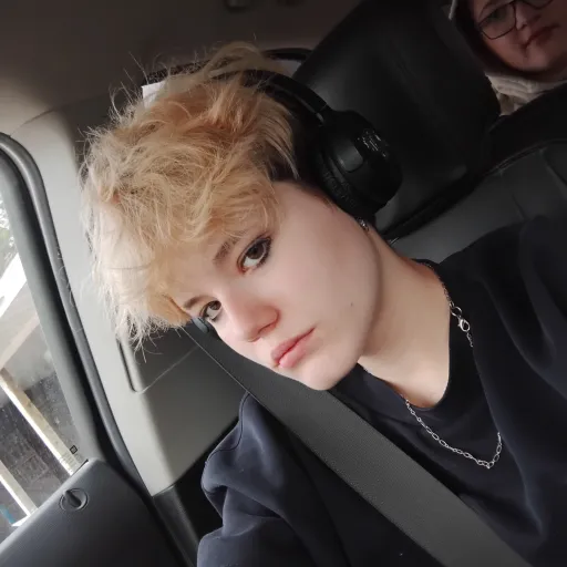 creator SamJustVibing's avatar