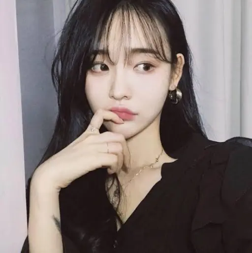 creator Kylie Lee Hwang's avatar