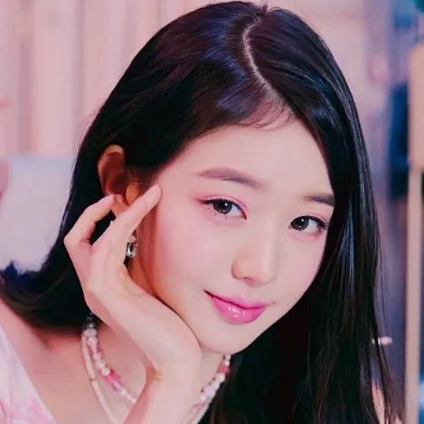 creator 🐇Wonyoung's avatar
