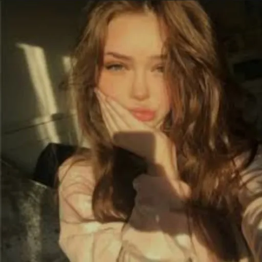 creator maria712457's avatar