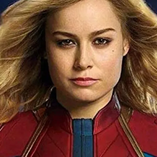 chat with ai character: carol