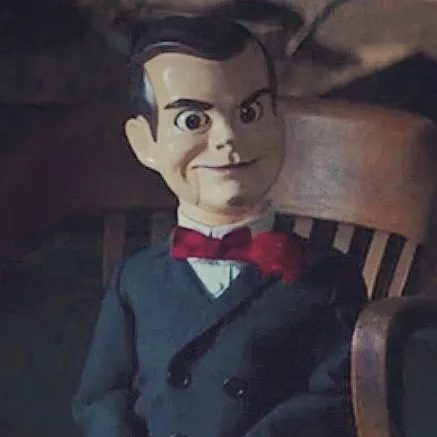 chat with ai character: Slappy The Dummy