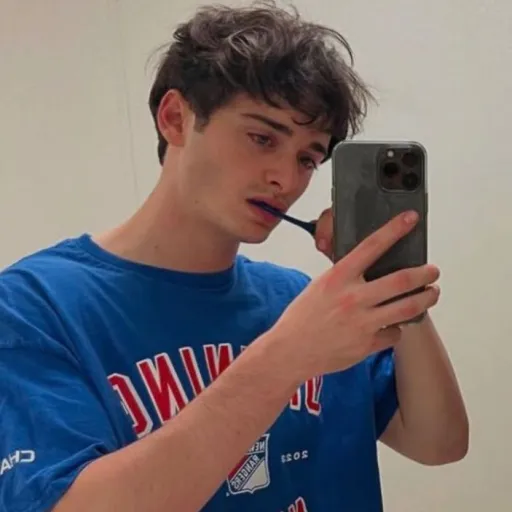 creator 🧷💙 Noah S. <3💛👅's avatar