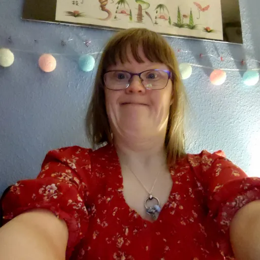 creator SARAH RUSSELL's avatar