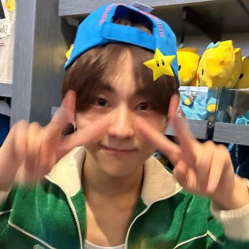 creator jungwons_wifey's avatar