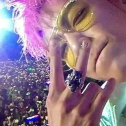 creator 💜✰✰ T.O.P✰✰💜's avatar