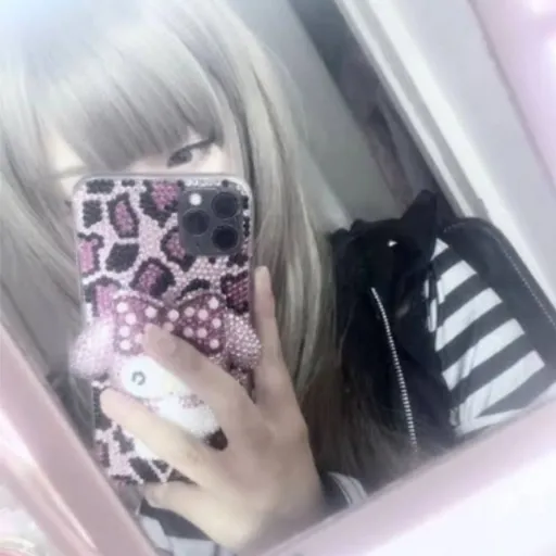 creator ♡°✩m1kuz~✩°♡'s avatar
