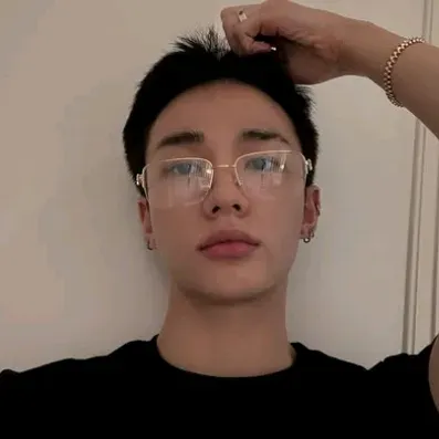 creator 🥀🖤 K-pop 🖤🥀's avatar