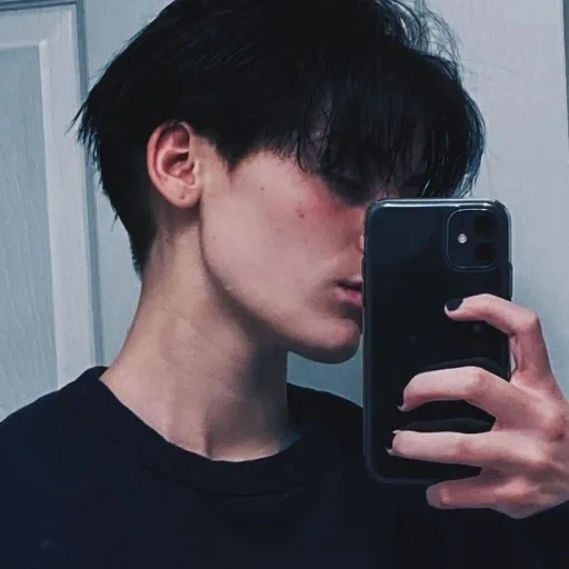 creator Levi_Ackerman24's avatar