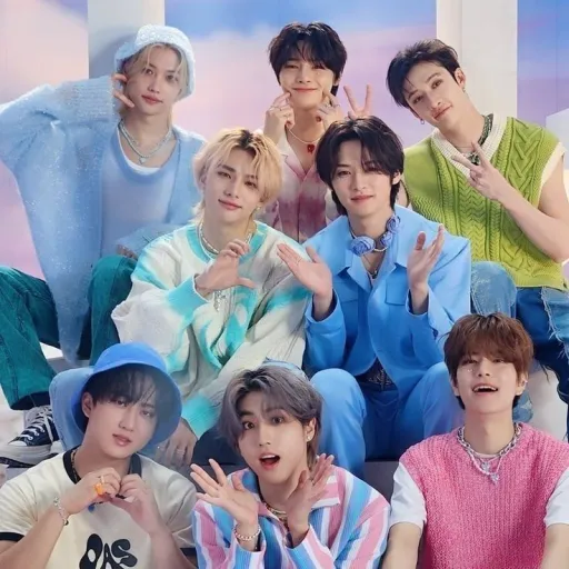 creator SKZ_BTS_STAN's avatar