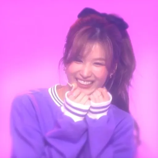 creator HEYOPPAHEYUNNIE's avatar