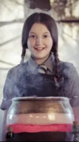 ai character: la peor bruja background